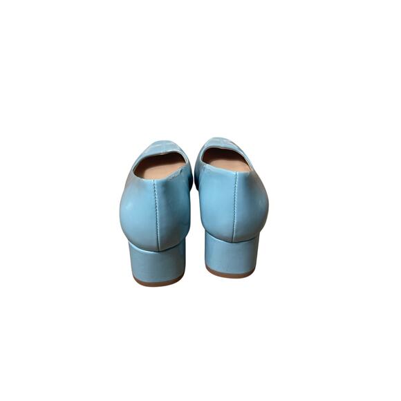 NWOB Katy Perry Light Blue Closed Toe Low Heel Pump Sz 6 - Picture 2 of 2